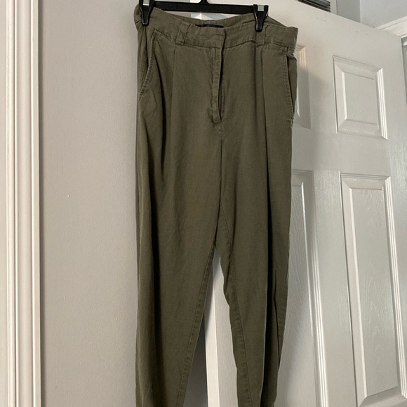 Cargo pants. Clasp and zipper. With pockets. - Picture 1 of 3